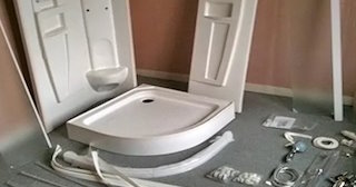 Установка и монтаж душевых кабин от 4230 руб. в Комсомольске-на-Амуре - СантехДомКмс